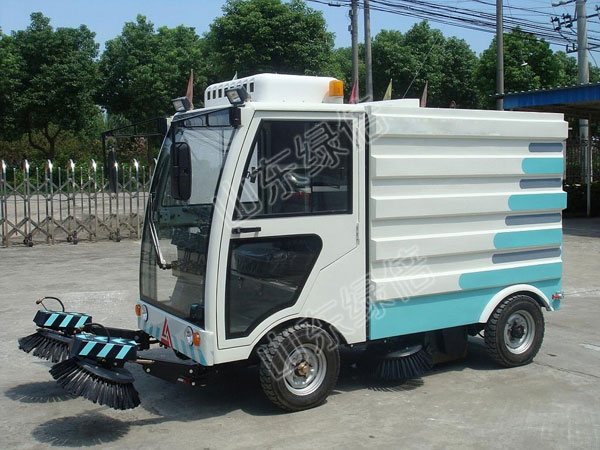 Street Cleaning Equipment Street Sweeper