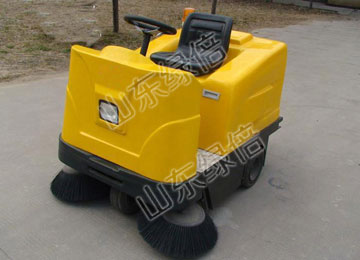 Electric Small Ride-On Floor Sweeper Machine