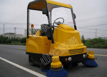 Electric Small Ride-On Floor Sweeper Machine