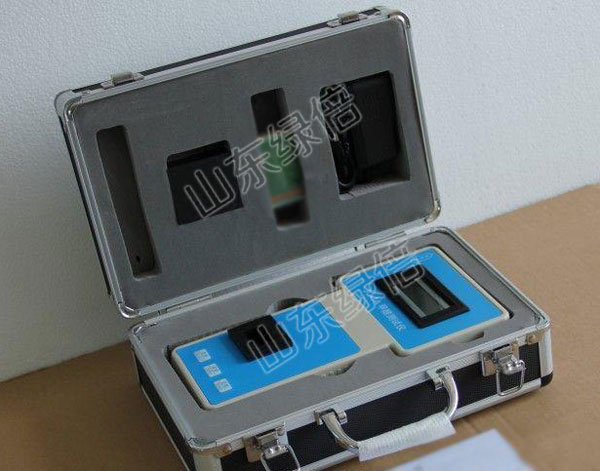 Portable Aquaculture Water Quality Analyzer