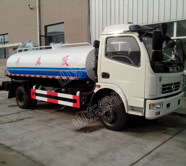 Small Vacuum Sewage Suction Truck