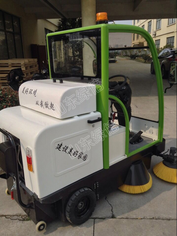 LB-1800 Intelligent Ride On LB-1800 Intelligent Ride On Floor Sweeper