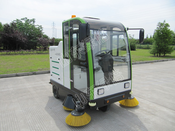 What wrong operations can cause problems with the electric sweeper?