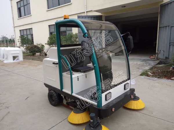 LB-2160 Intelligent Drive Vacuum Sweeper