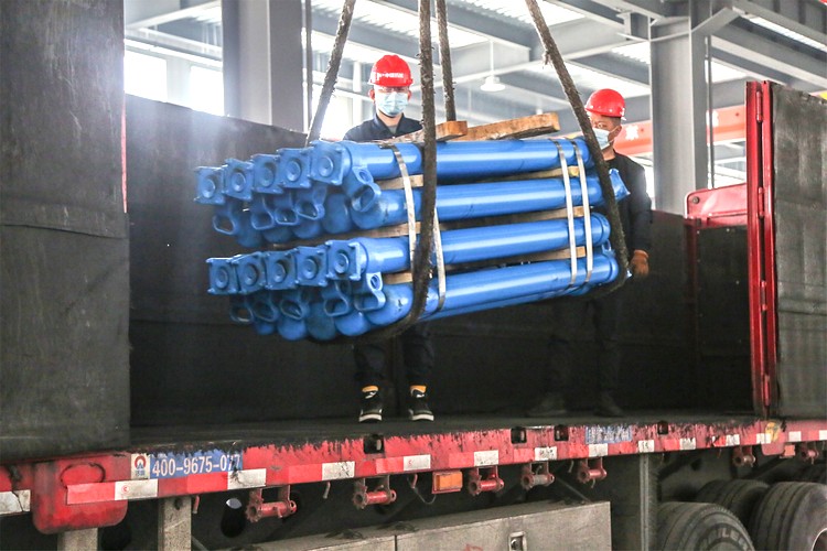 China Coal Group Sent A Batch Of Hydraulic Props To Jincheng, Shanxi